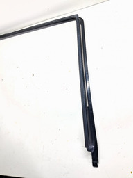 GUARNIÇÃO PORTA TRASEIRA DIREITA DISCOVERY 3 2005 A 2009