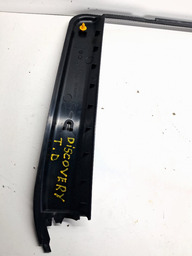 GUARNIÇÃO PORTA TRASEIRA DIREITA DISCOVERY 3 2005 A 2009