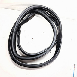 BORRACHA PORTA TRASEIRA DIREITA DISCOVERY 3 2005 A 2009