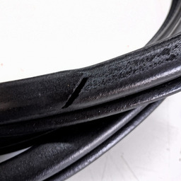 BORRACHA PORTA TRASEIRA ESQUERDA DISCOVERY 3 2005 A 2009