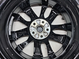 RODA AVULSA LIGA LEVE ARO 17 TRACKER RS 2024 C/PNEU DETALHE