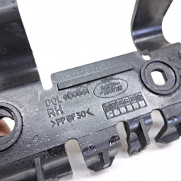 GUIA PARACHOQUE TRASEIRO DIREITO DISCOVERY 3 4 2005 A 2009