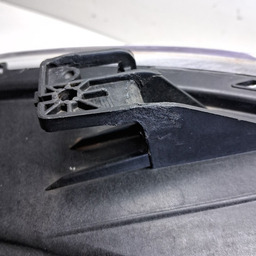 FAROL ESQUERDO TRACKER RS 2023 2024 2025/.. C/ LED