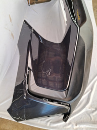 PARACHOQUE DIANTEIRO TRACKER 20 A 21 A 2025 C/FURO DETALHE