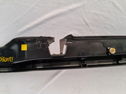 ACABAMENTO INTERNO INF. TAMPA TRAS DISCOVERY 3 05 A 09 DETAL