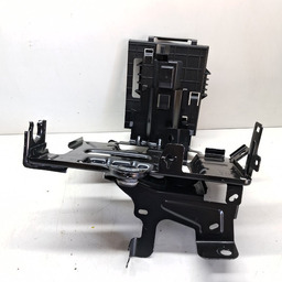 SUPORTE BASE BATERIA TRACKER 1.2 TURBO 2020 2021 2022 A 2025