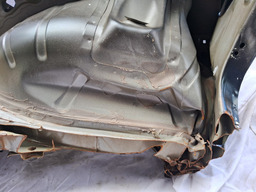 LATERAL DIREITA NISSAN MARCH 2015 A 2019 AVARIA 