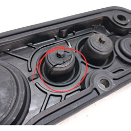 TAMPA CONDENSADOR DISCOVERY 3 2.7 2005 A 2009 DETALHE