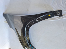 PARALAMA ESQUERDO TRACKER 2020 2021 2022/.. S/ FURO AVARIA 