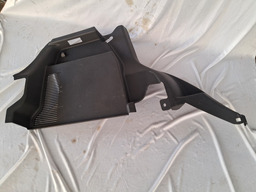 FORRO LATERAL ESQUERDA BAGAGITO FORD KA HATCH 2016 A 2020