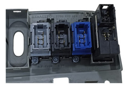 MOLDURA BOTAO INTERRUPTOR VIDRO SCENIC 2002 7700432429