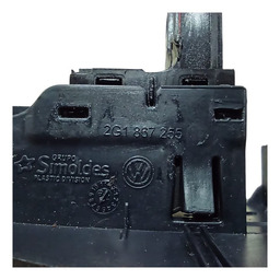 BOTÃO COM MOLDURA VIDRO TRASEIRO ESQUERDO TCROSS-TSI 2021