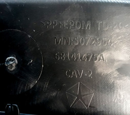 TAMPA PORTA LUVAS CHEROKEE LONG LIMIT TRAILHAWK 2014 A 2015