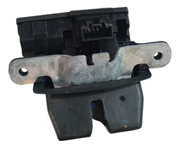 Fechadura Tampa Traseira  Fiesta Hatch 13/16 8a61a442a66be
