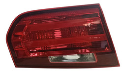 Lanterna Esquerda Tampa Traseira Bmw 320i 12/18 63217371111 Esquerdo/motorista Vermelho