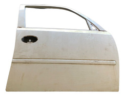 Porta Dianteira Direita Chevrolet Meriva 2002 A 2012 Detalhe