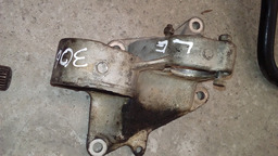 SUPORTE SEMI EIXO ESQUERDO PEUGEOT 306 SW 1.8 16V