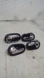 MAÇANETA INTERNA RENAULT SANDERO 2016 VALOR UNITÁRIO 