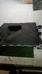ACABAMENTO TRASEIRO ESQ DO PORTA-MALAS LATERAL PICASSO 2005