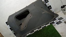 ACABAMENTO TRASEIRO ESQ DO PORTA-MALAS LATERAL PICASSO 2005