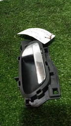 MAÇANETA INTERNA TRASEIRA DIREITA C4 PALLAS 2010