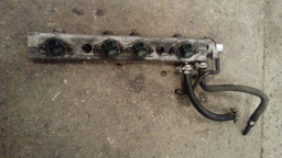 FLAUTA COMBUSTIVEL S/ BICOS INJETORES RENAULT LAGUNA 2.0 8V