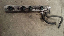 FLAUTA COMBUSTIVEL S/ BICOS INJETORES RENAULT LAGUNA 2.0 8V