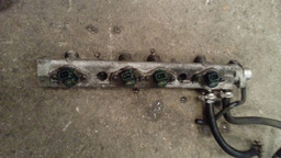 FLAUTA COMBUSTIVEL S/ BICOS INJETORES RENAULT LAGUNA 2.0 8V