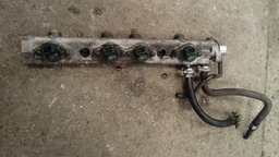 FLAUTA COMBUSTIVEL S/ BICOS INJETORES RENAULT LAGUNA 2.0 8V