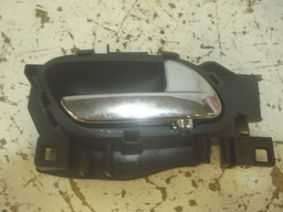 MAÇANETA INTERNA TRASEIRA DIREITA PEUGEOT 408 2013
