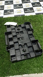 SUPORTE FIXAÇÃO INTERNA FRENTE DA PORTA D.D C4 PALLAS 2010