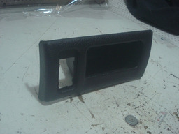 MOLDURA PAINEL PORTA TRECO S/ BOTAO REGULAGEM PEUGEOT 206