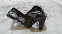 Dobradiça Inferior Porta Traseira Esquerda  Peugeot 208 2014