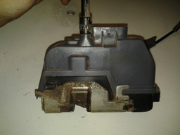 FECHADURA TRASEIRA DIREITA RENAULT MEGANE 06 A 12