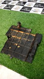 MOLDURA ACABAMENTO CAIXA DE BATERIA CITROEN C3 2012