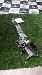 SUPORTE DA FECHADURA TRASEIRA LADO DIREITO C4 PALLAS 2010