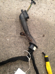 Chicote Tampa Porta Mala Traseira Peugeot 207  Hatch 2008 