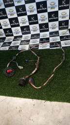 CHICOTE DA PORTA TRASEIRA DIREITA ESSE SARA PICASSO 2005