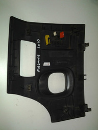 TAMPA CAIXA DE FUSIVEIS RENAULT MEGANE 06 A 12