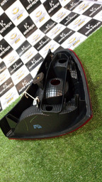 LANTERNA TRASEIRA ESQUERDA RENAULT CLIO HATCH 2013...... 