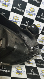 FAROL LADO ESQUERDO PICASSO 2005