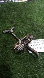 Limitador De Porta Traseira Direita Xsara Picasso 2001 A 05