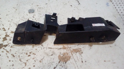 SUPORTE GUIA PARA CHOQUE ESQUERDO/DIREITO CLIO 2002 *UNIDADE