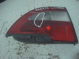 LANTERNA TAMPA TRASEIRO ESQUERDA MEGANE 2003 PQN AVARIA