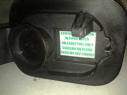 TAMPA PORTINHOLA DO TANQUE RENAULT MEGANE SEDAN 06 A 12