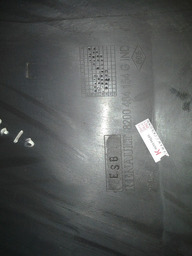 ACABAMENTO COLUNA CENTRAL ESQUERD RENAULT MEGANE SEDAN 06 12