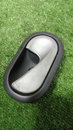 MAÇANETA INTERNA LADO DIREITO RENAULT MEGANE 2012