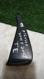 ACABAMENTO TRASEIRO ESQUERDO PICASSO 2004