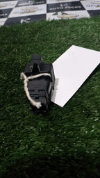 BOTÃO DE TRAVA AS PORTAS C4 PALLAS 2010