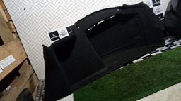 ACABAMENTO CARPETE LADO DIR DO PORTA-MALAS C4 PALLAS 2010